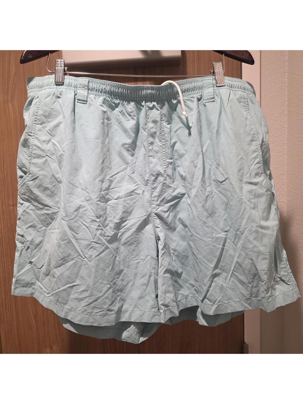 Columbia Men's XXL Light Blue Outdoor Shorts